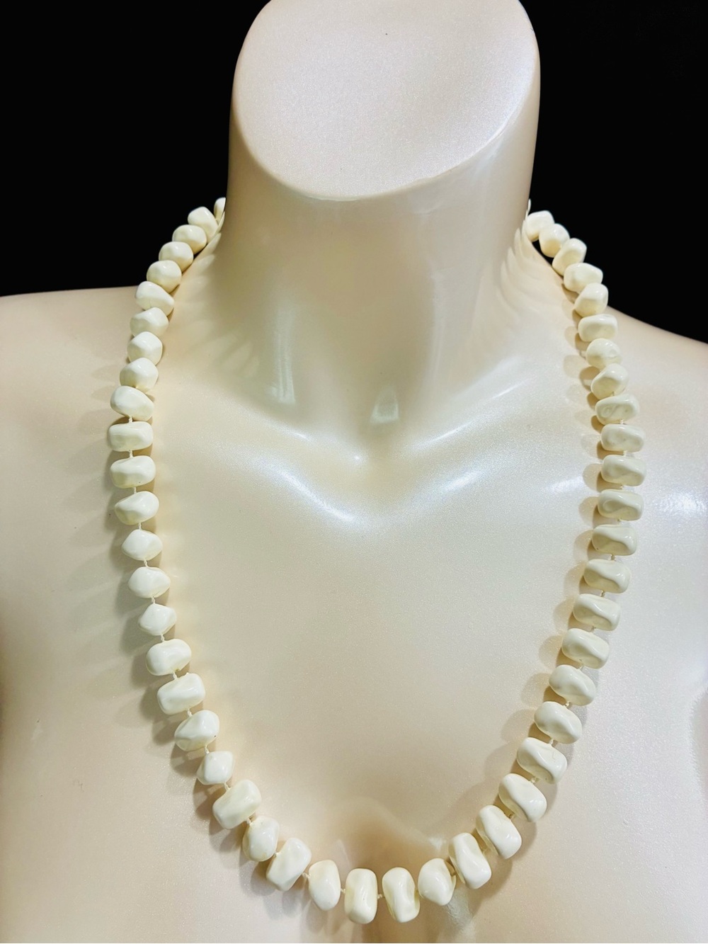VTG MCM Textured Cream Beaded Women's Necklace - Elegant Strand Lightweight